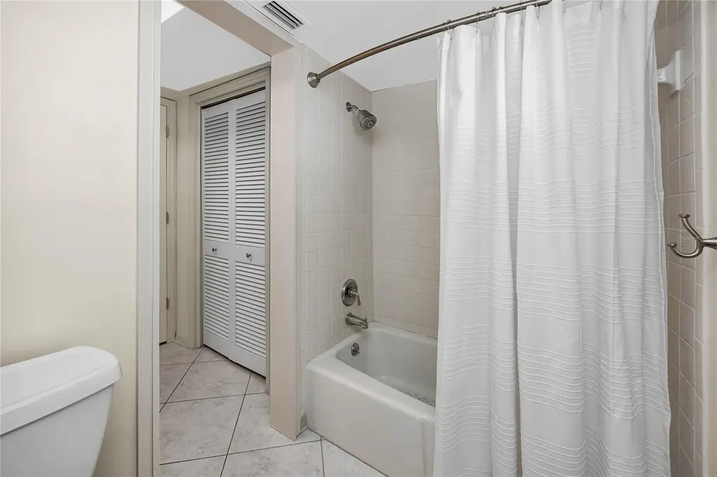 13416 105th Avenue Largo FL 33774