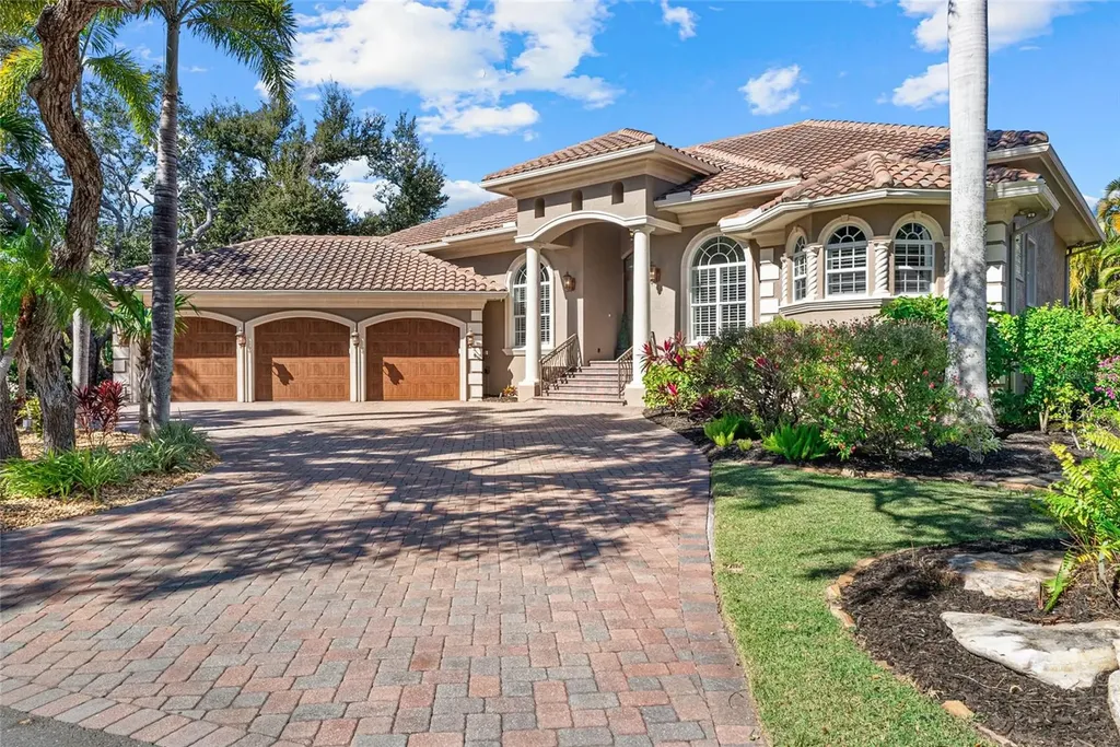 611 Tremont Street Sarasota FL 34242