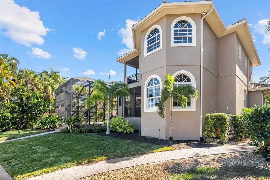 611 Tremont Street Sarasota FL 34242
