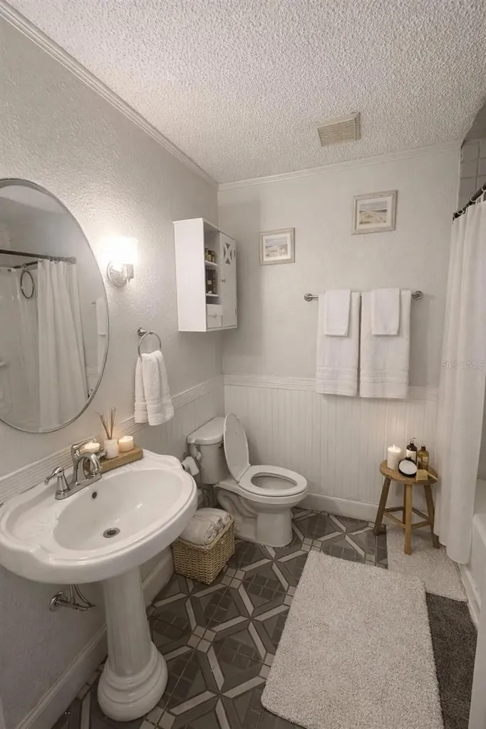 5020 Pine Street Seffner FL 33584