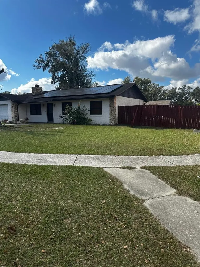 5020 Pine Street Seffner FL 33584
