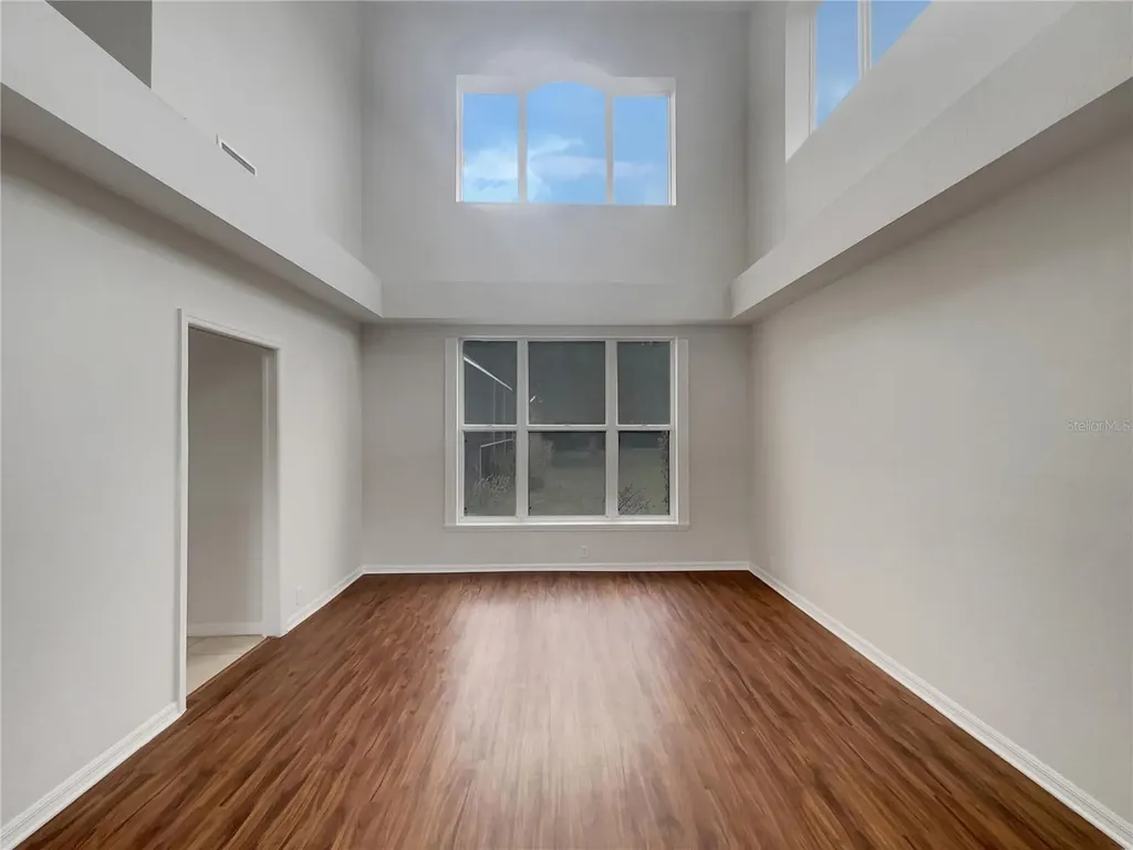 18105 Regents Square Drive Tampa FL 33647