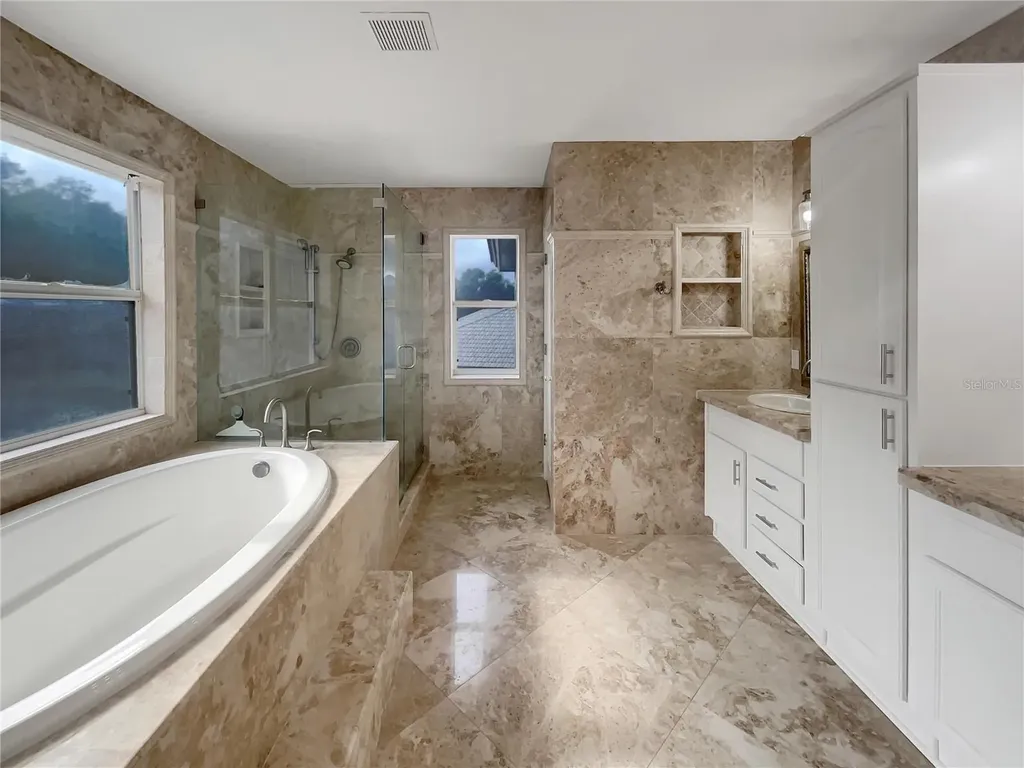 18105 Regents Square Drive Tampa FL 33647