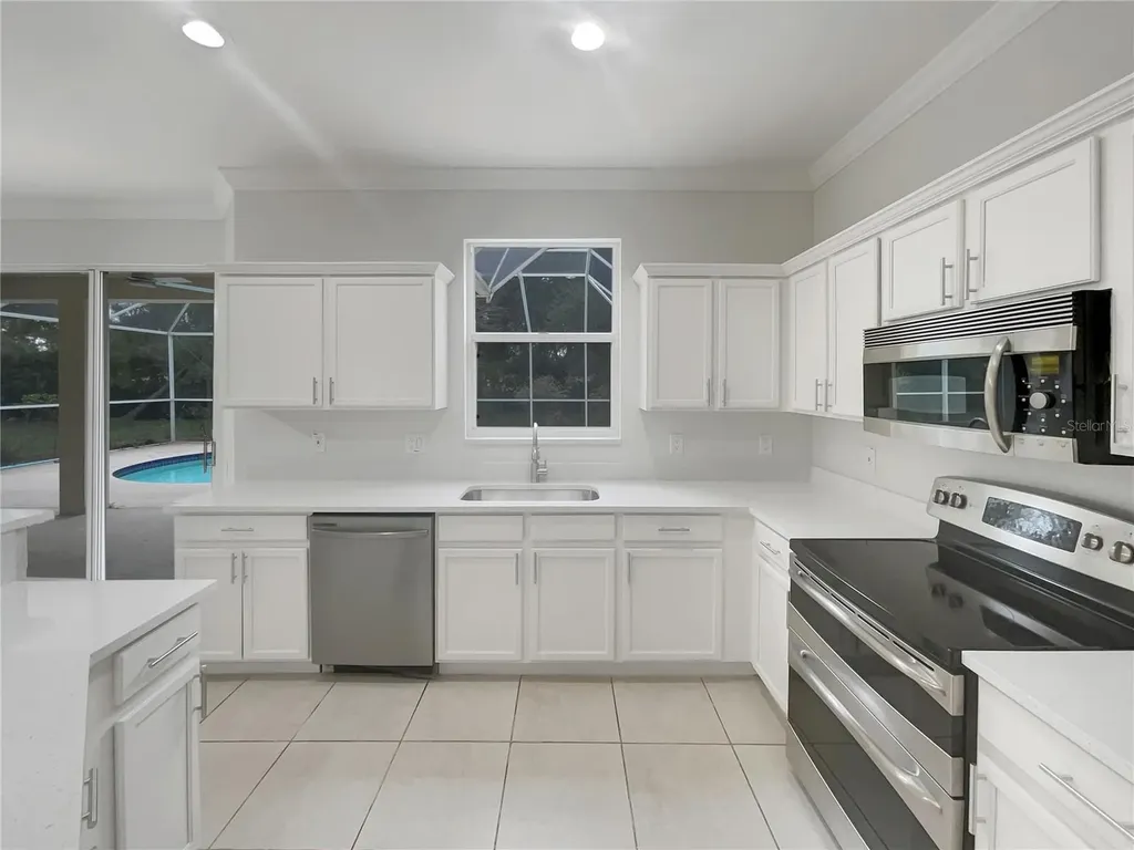 18105 Regents Square Drive Tampa FL 33647