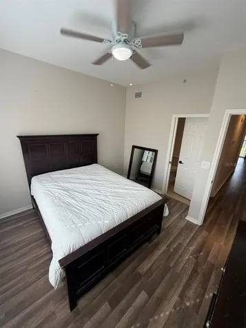 5220 W Kennedy Boulevard Tampa FL 33609