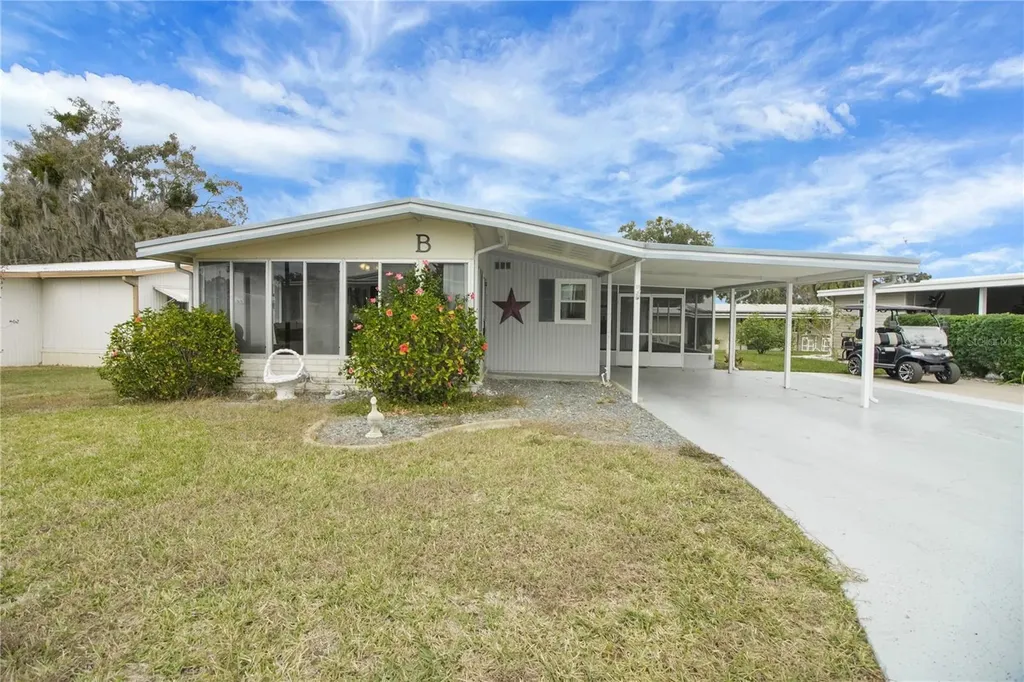 11 Orangewood Drive Fruitland Park FL 34731