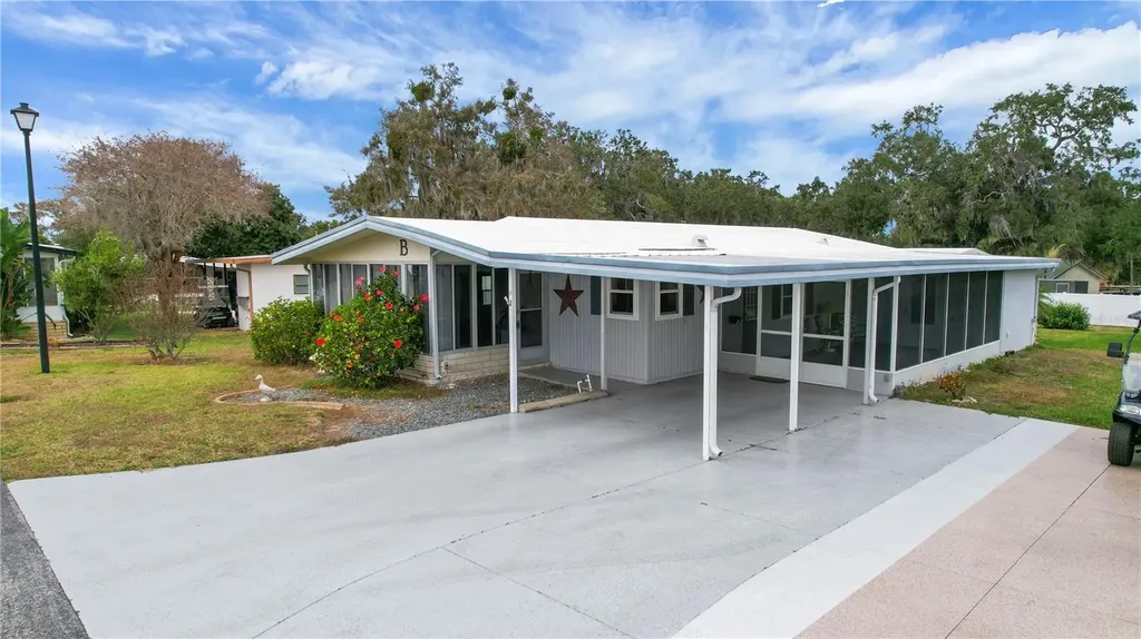 11 Orangewood Drive Fruitland Park FL 34731