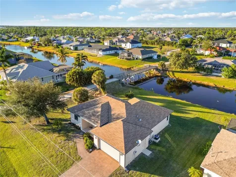 107 Medalist Road Rotonda West FL 33947