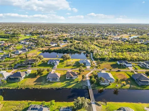107 Medalist Road Rotonda West FL 33947