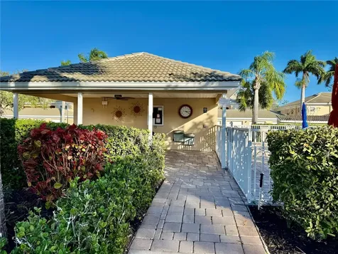 6318 Grand Oak Circle Bradenton FL 34203