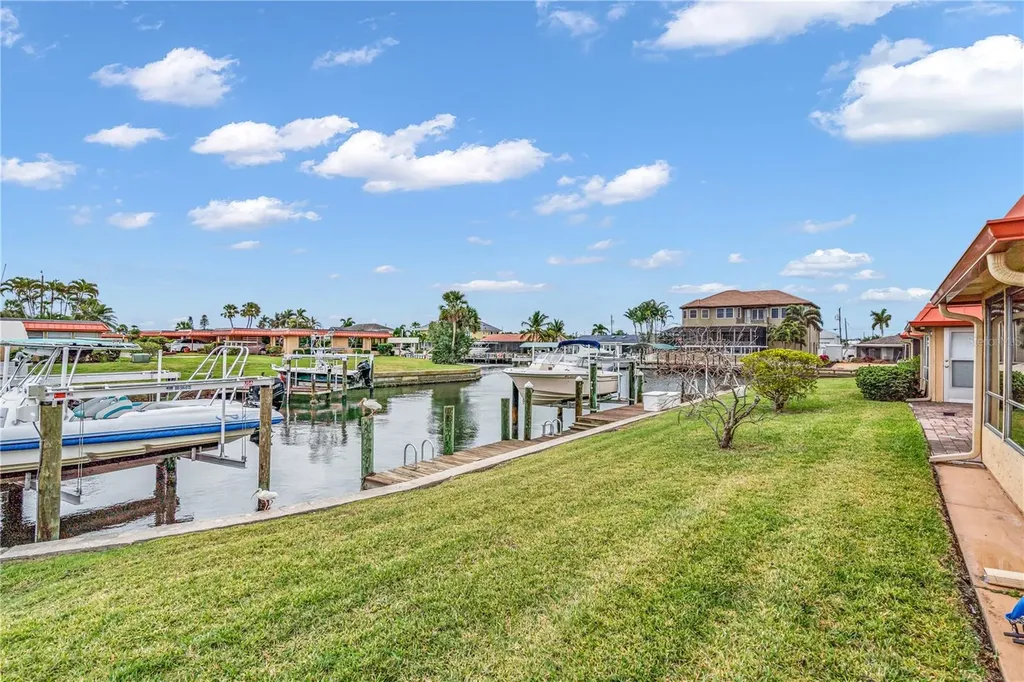 3866 Catalina Drive Bradenton FL 34210