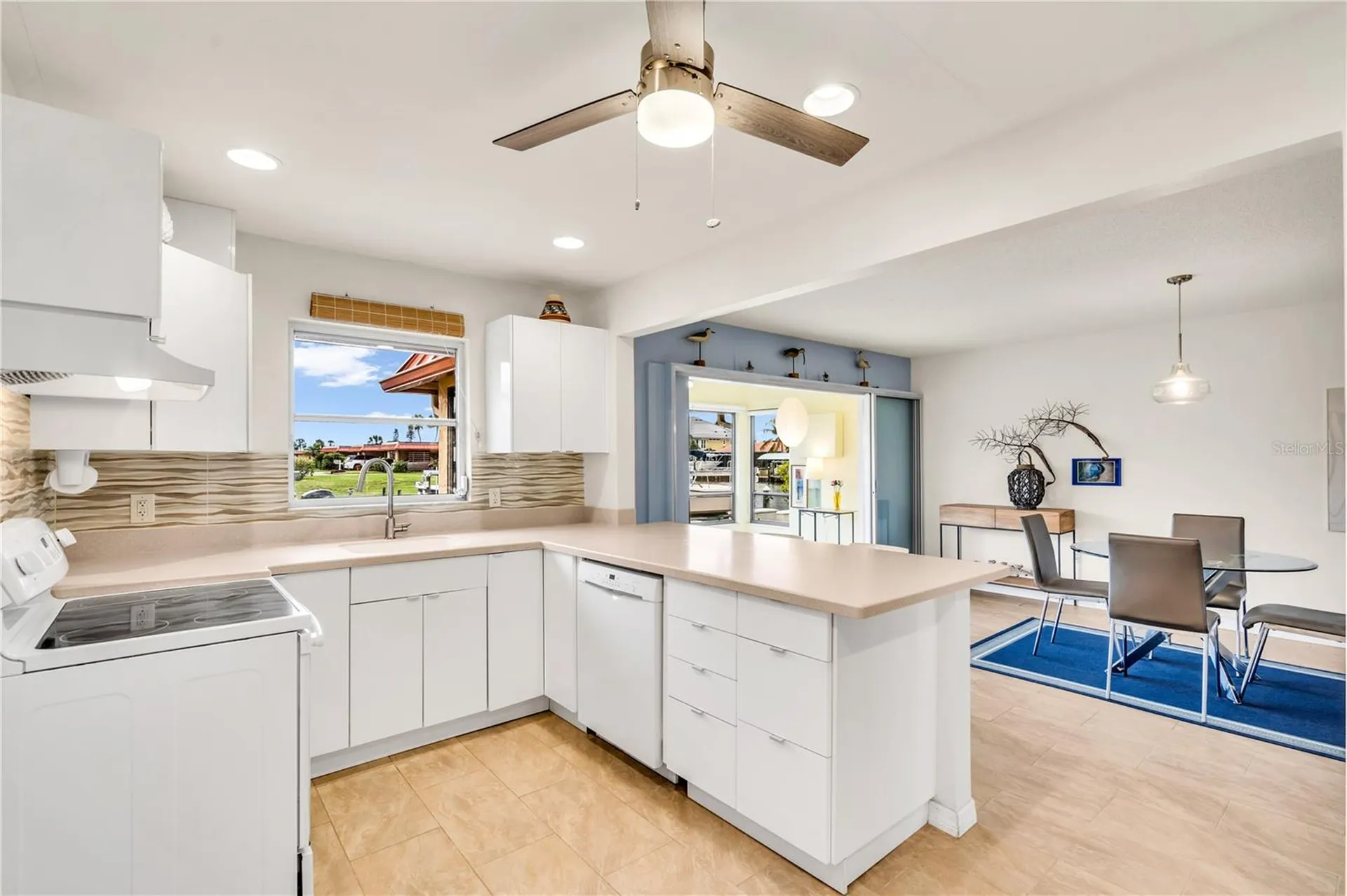 3866 Catalina Drive Bradenton FL 34210