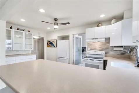 3866 Catalina Drive Bradenton FL 34210