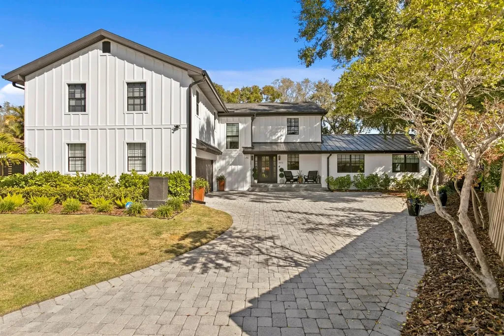 4911 W Bay Way Place Tampa FL 33629