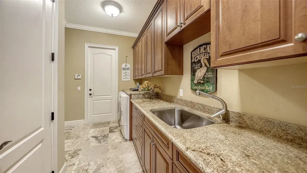 8864 Enclave Court Sarasota FL 34238