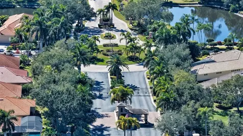 8864 Enclave Court Sarasota FL 34238