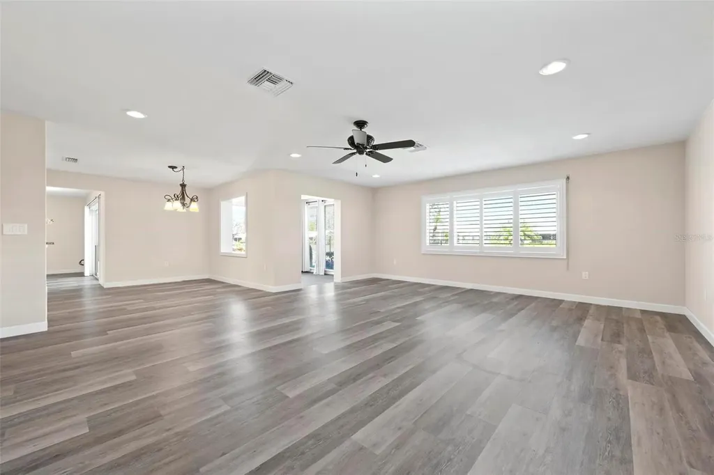 6902 8th Avenue W Bradenton FL 34209