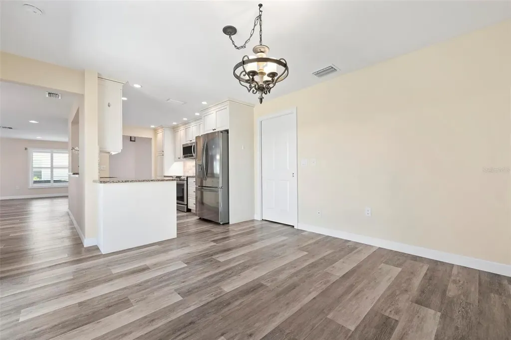 6902 8th Avenue W Bradenton FL 34209