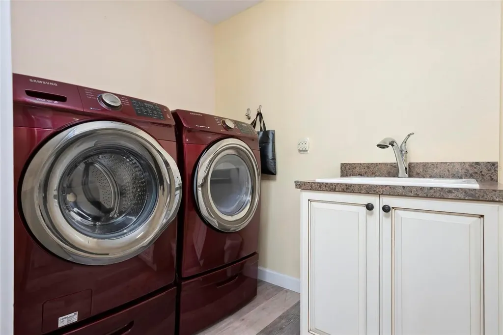 6902 8th Avenue W Bradenton FL 34209