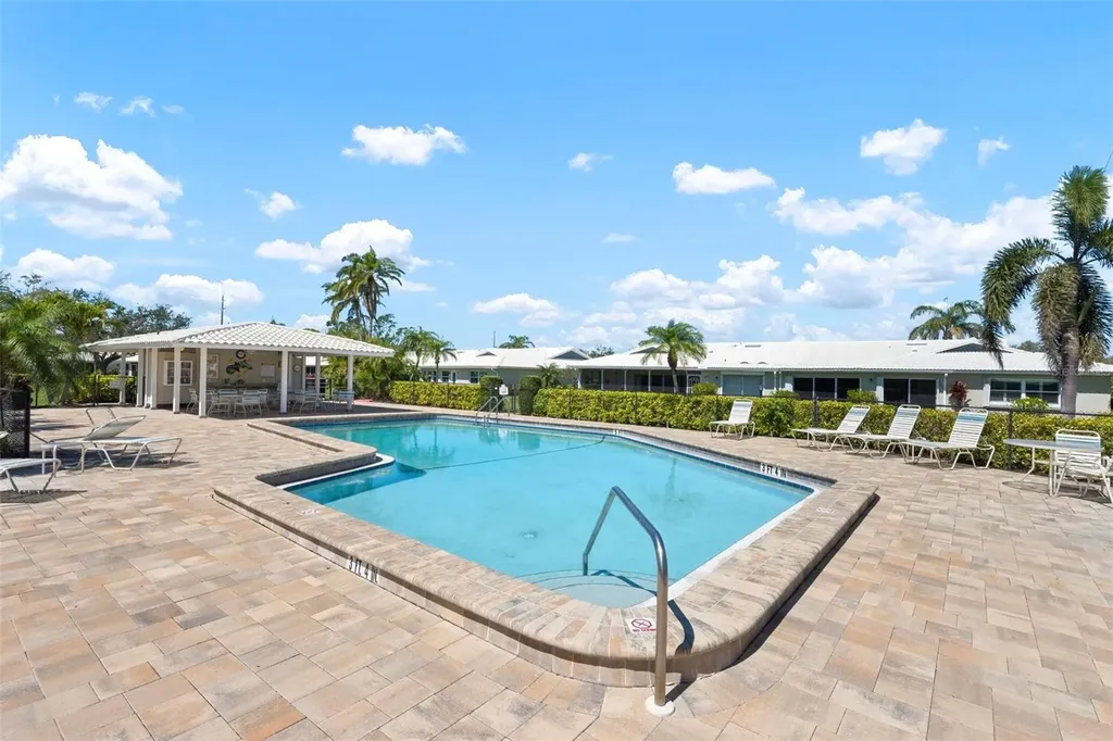 6902 8th Avenue W Bradenton FL 34209
