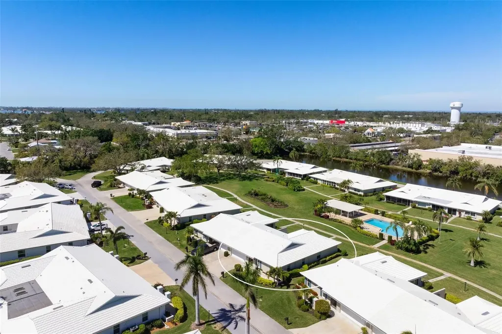 6902 8th Avenue W Bradenton FL 34209