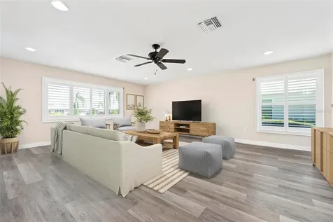 6902 8th Avenue W Bradenton FL 34209