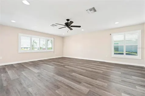 6902 8th Avenue W Bradenton FL 34209
