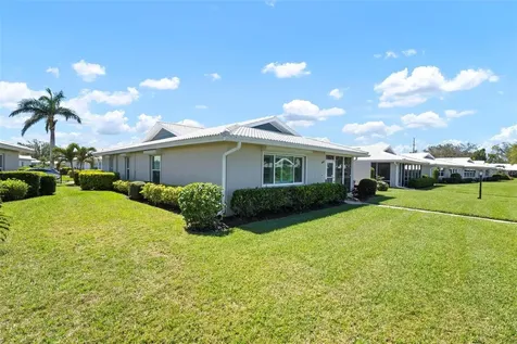6902 8th Avenue W Bradenton FL 34209