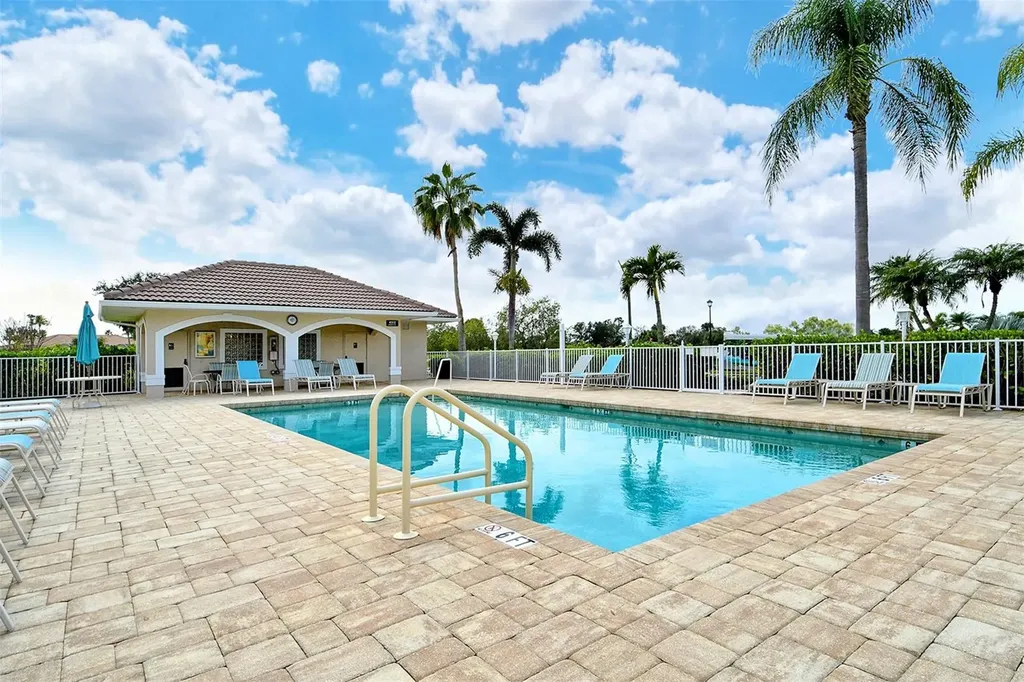 4516 Legacy Court Sarasota FL 34241