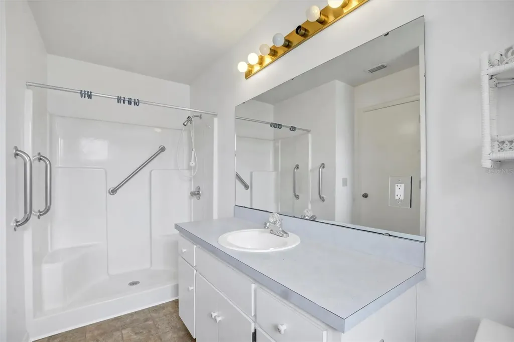 4938 Colonnades Circle E Lakeland FL 33811