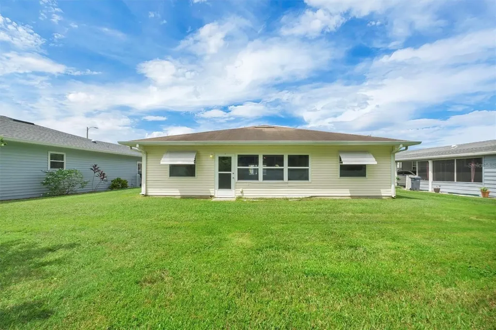 4938 Colonnades Circle E Lakeland FL 33811