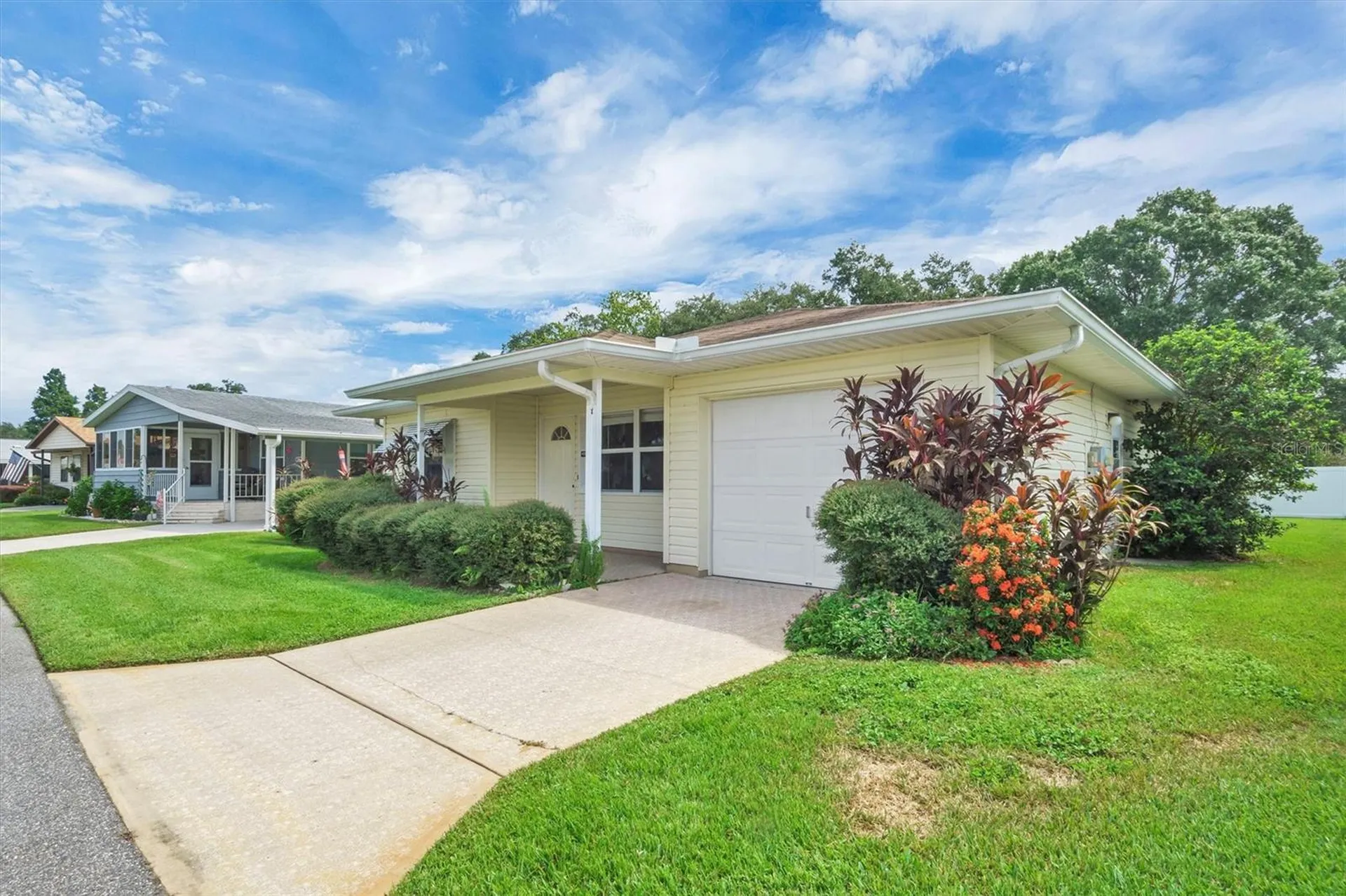 4938 Colonnades Circle E Lakeland FL 33811