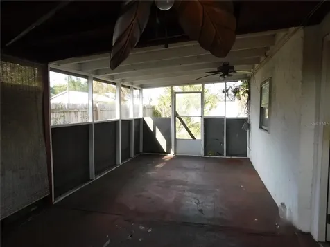 2002 E Okaloosa Avenue Tampa FL 33604