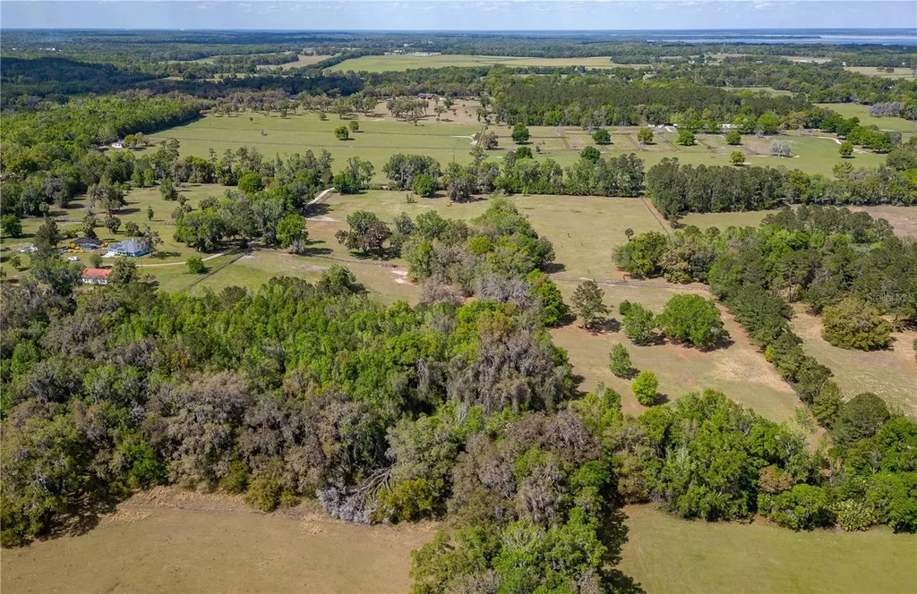6124 NW 160th Street Reddick FL 32686