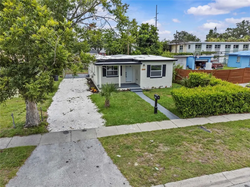2465 16th Avenue S St Petersburg FL 33712
