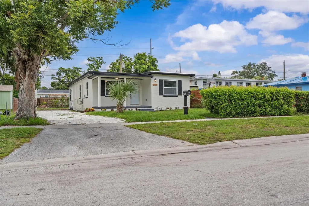 2465 16th Avenue S St Petersburg FL 33712