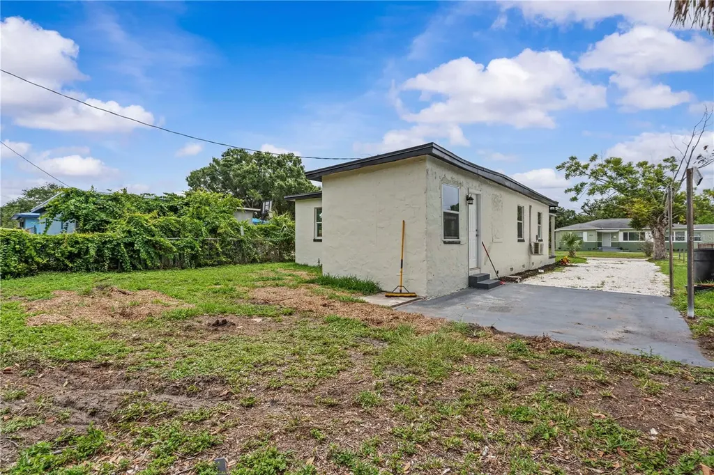 2465 16th Avenue S St Petersburg FL 33712