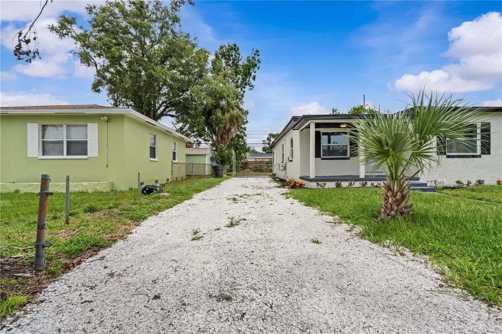 2465 16th Avenue S St Petersburg FL 33712