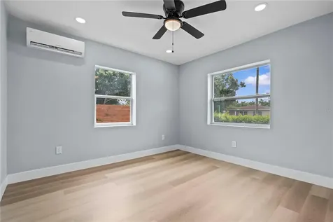 2465 16th Avenue S St Petersburg FL 33712