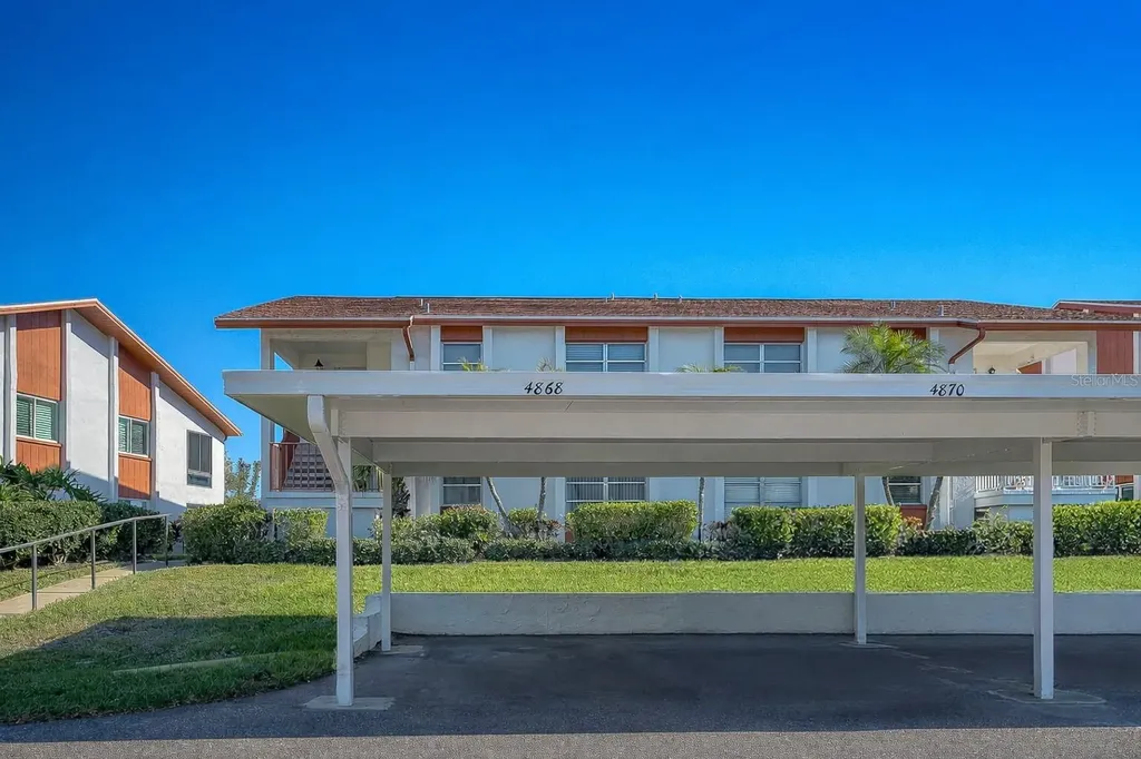 4868 Independence Drive Bradenton FL 34210