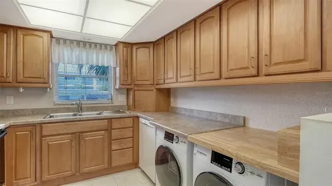4868 Independence Drive Bradenton FL 34210