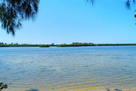 4868 Independence Drive Bradenton FL 34210