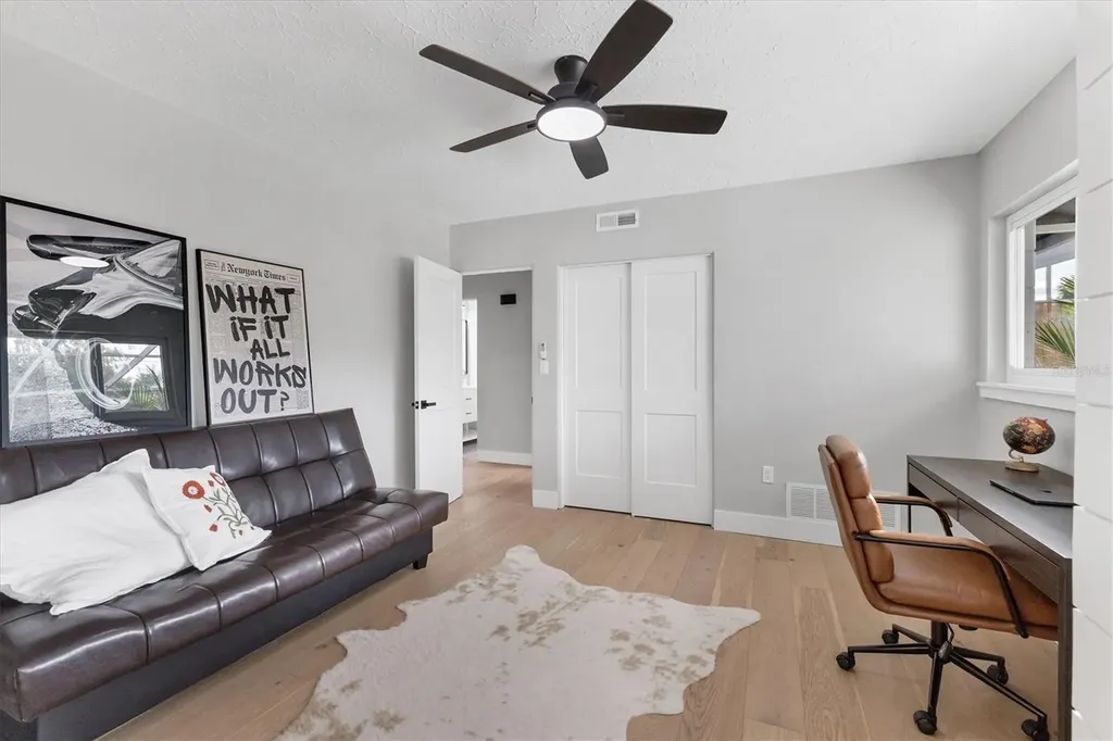2242 Sunnyside Lane Sarasota FL 34239