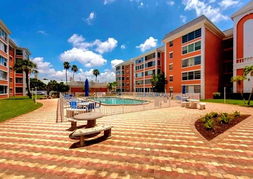 6960 20th Avenue N St Petersburg FL 33710
