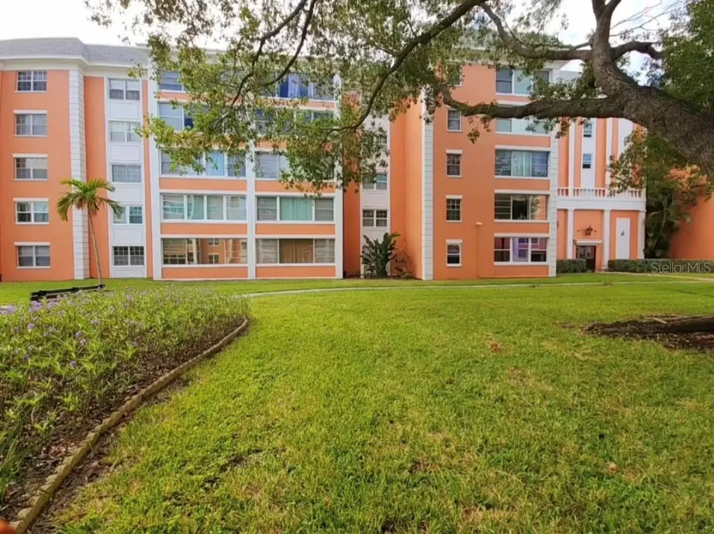 6960 20th Avenue N St Petersburg FL 33710
