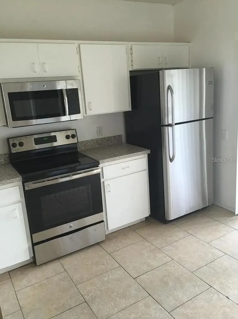 244 Countryside Key Boulevard Oldsmar FL 34677