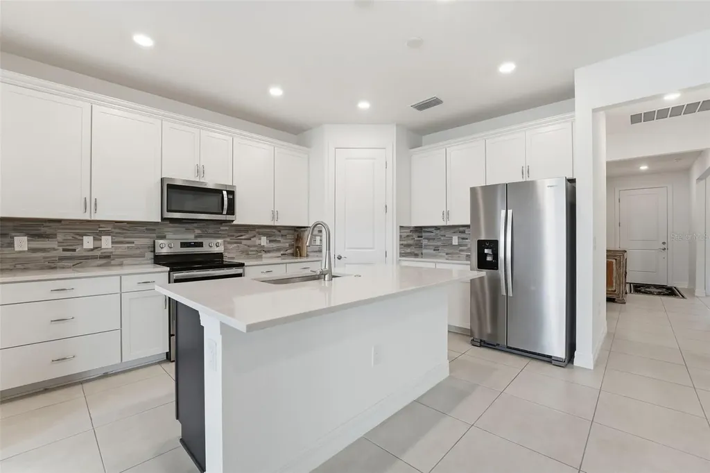2136 Laurifolia Court North Port FL 34289