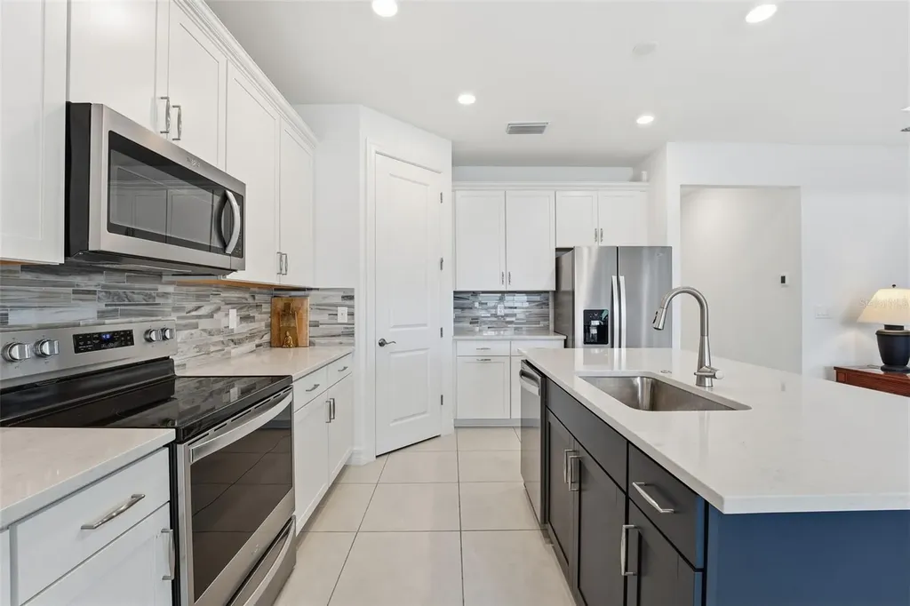 2136 Laurifolia Court North Port FL 34289