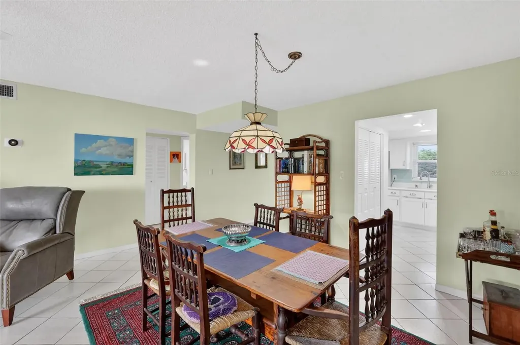 601 N Mcdonald Street Mount Dora FL 32757
