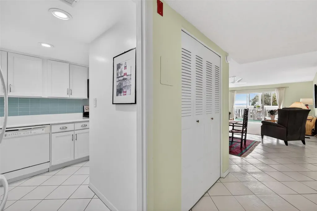 601 N Mcdonald Street Mount Dora FL 32757